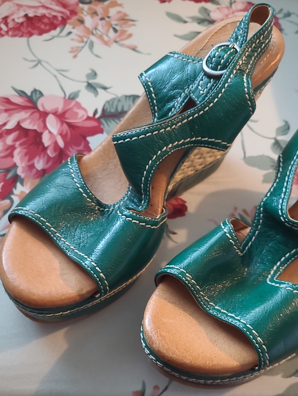 NAYA "Eternal" new never worn Green Leather Wedge Classic Sandal Size 9 M - Picture 8 of 8